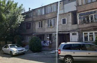ՀՀ,  Շիրակի մարզ, ք. Գյումրի, Գործարանային փողոց 65շ. 15բն. 